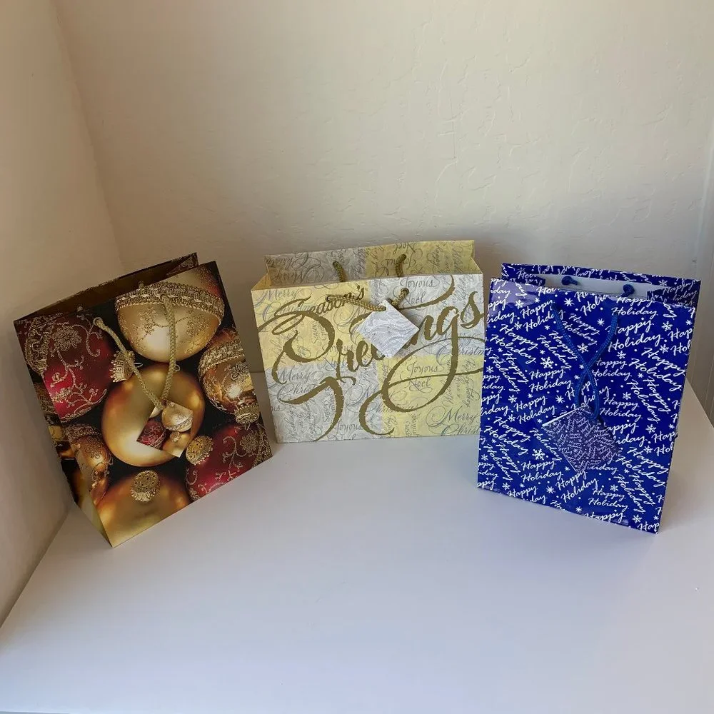 Gift Bags Set of 6 Christmas Holiday Ornament Assorted 6 PC Assorted Sizes